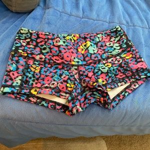 Fleo low contour shorts